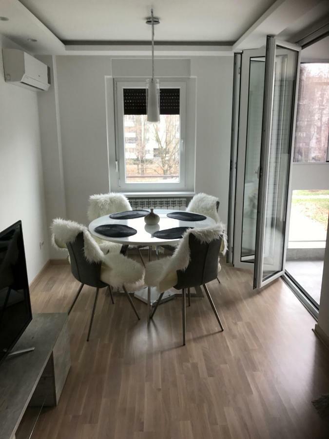 Apartman Oslo ベオグラード エクステリア 写真